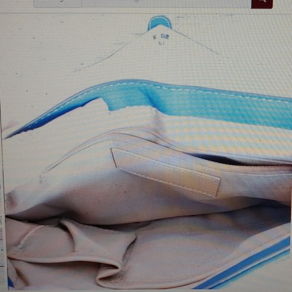 Colorblock Wristlet - Picture 5 of 7